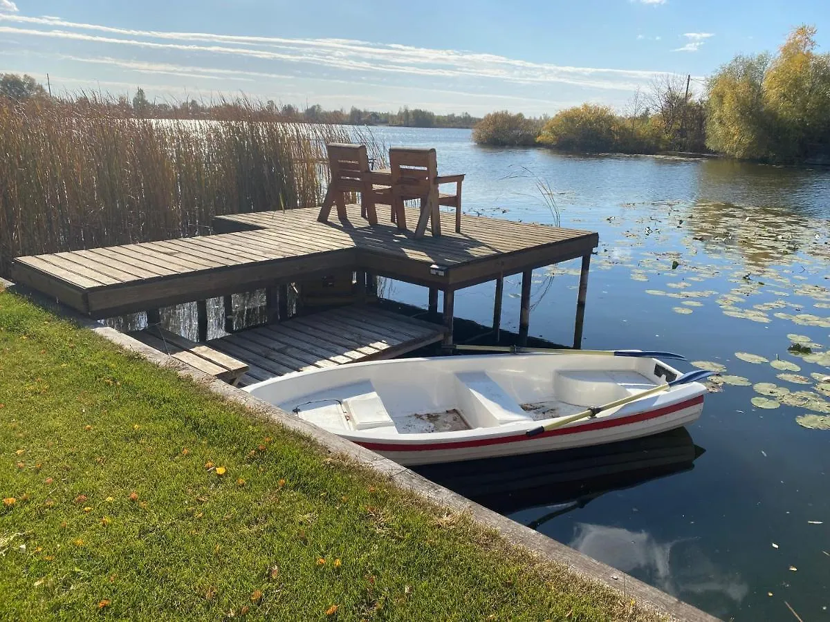 Domik na Ozere Villa Kijev 0*,  Ukrajna